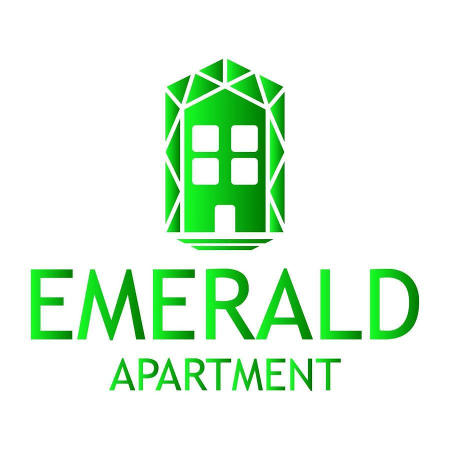 Emerald Old Town Сибиу Экстерьер фото